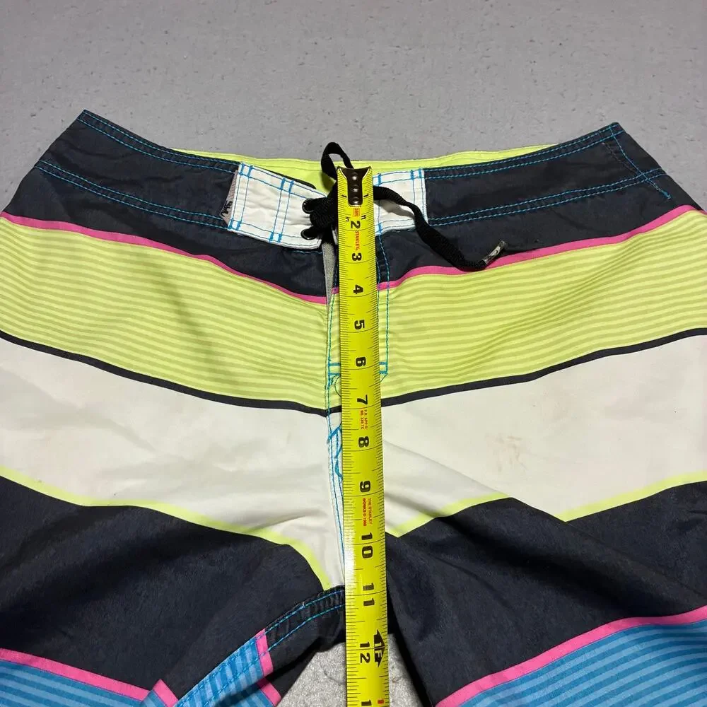 Vintage Quiksilber Boardshorts Mens 36 Multicolor Embroidered